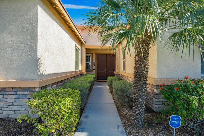 WOW!! This beautiful and HIGHLY UPGRADED home is an INCREDIBLE - photo 12