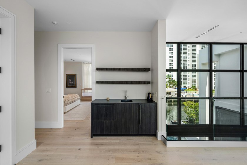 Brand-new waterfront construction in the heart of - photo 34
