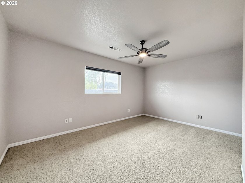 Well-maintained and turn-key, this 3 bedroom, 1.5 bathroom condo - photo 13