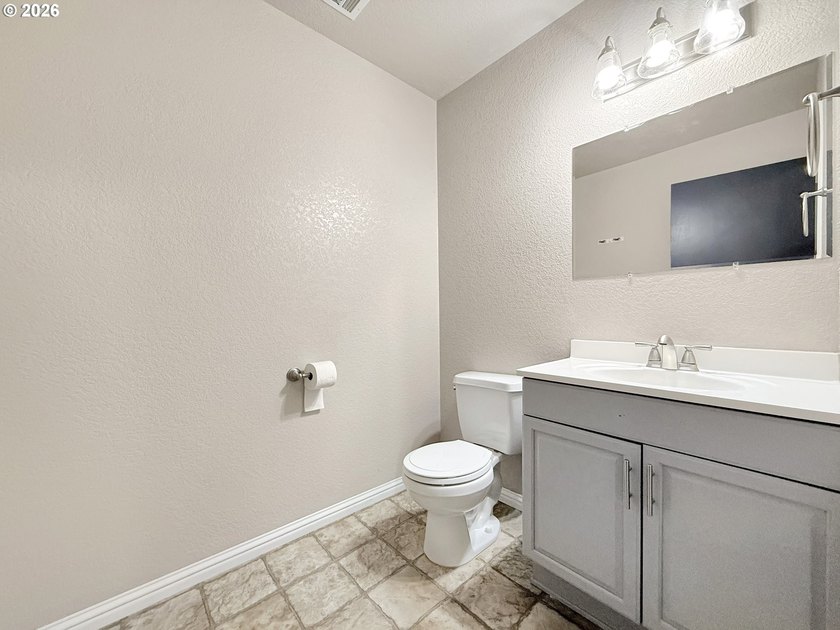 Well-maintained and turn-key, this 3 bedroom, 1.5 bathroom condo - photo 17