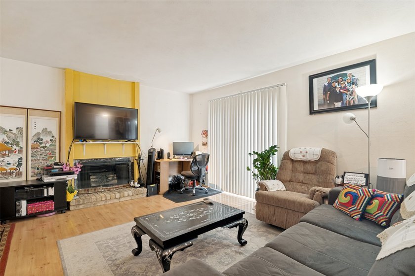 Rare opportunity in Canyon Creek! This spacious tri-level condo - photo 6