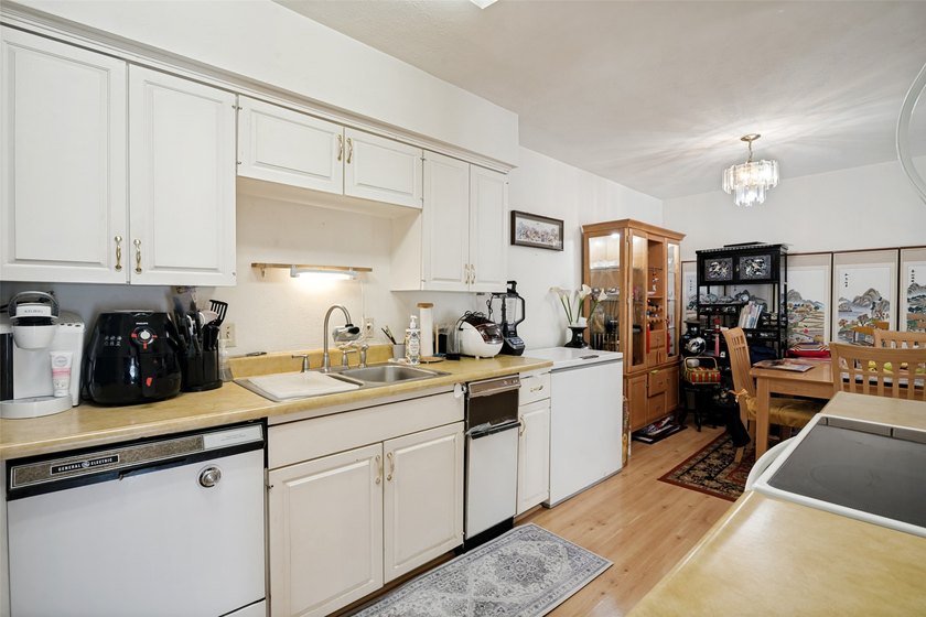 Rare opportunity in Canyon Creek! This spacious tri-level condo - photo 9