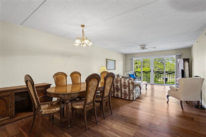 GOLF COUSE VIEWS - METICULOUSLY MAINTAINED - CREEKSIDE Welcome - photo 8