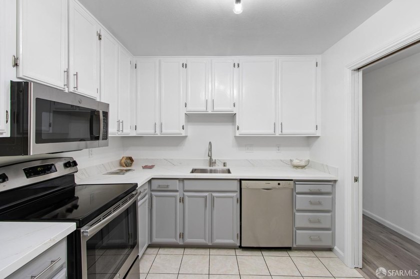 Experience elevated city living at 1461 Broadway in coveted Nob - photo 4