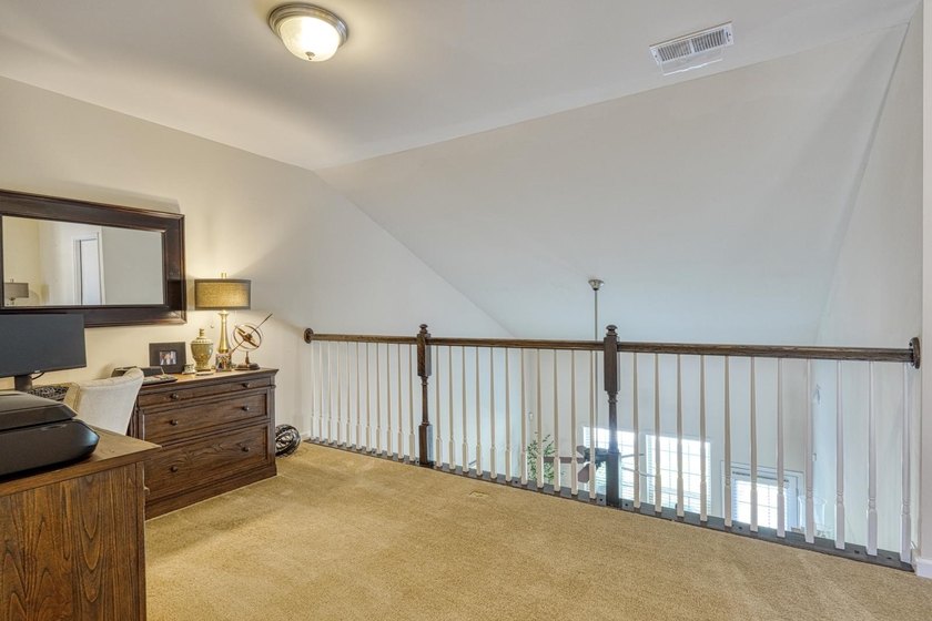Enjoy low-maintenance living in the highly desirable River Falls - photo 20