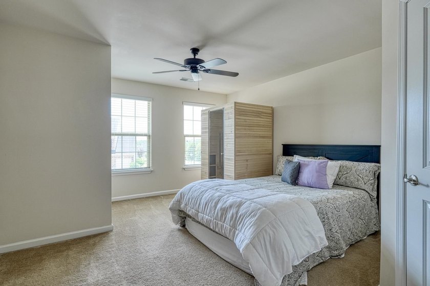 Enjoy low-maintenance living in the highly desirable River Falls - photo 29