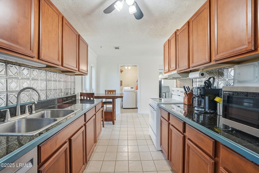 Welcome to this cozy 3-bedroom, 1-bath home offering both - photo 6