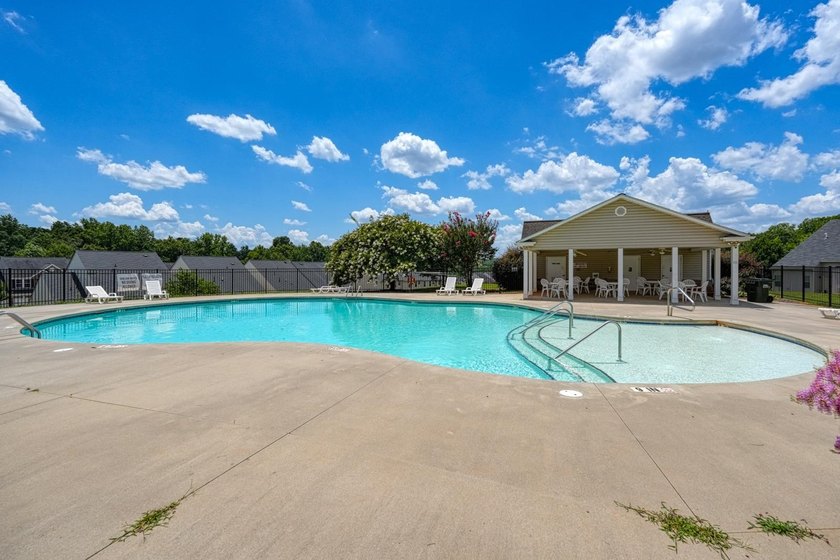 Enjoy low-maintenance living in the highly desirable River Falls - photo 42