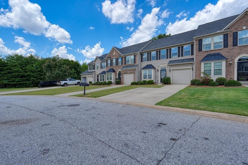 Enjoy low-maintenance living in the highly desirable River Falls - photo 44