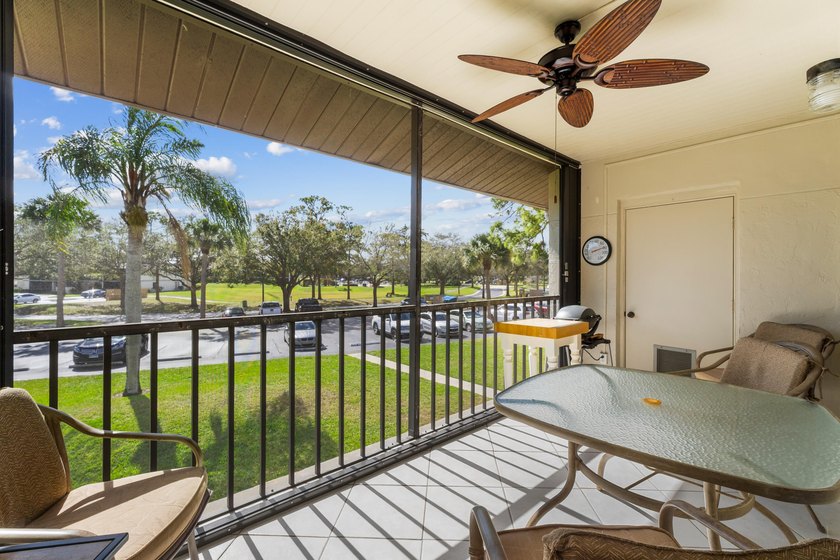 Great location in Jupiter near Public Golf, shopping, dining - photo 25