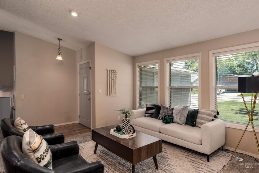Location Location! This corner lot, brick home lives larger than - photo 10
