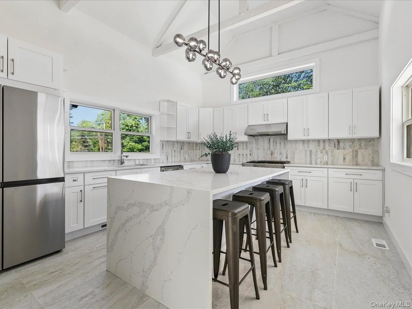 Just completed, this beautifully renovated transitional home is - photo 17