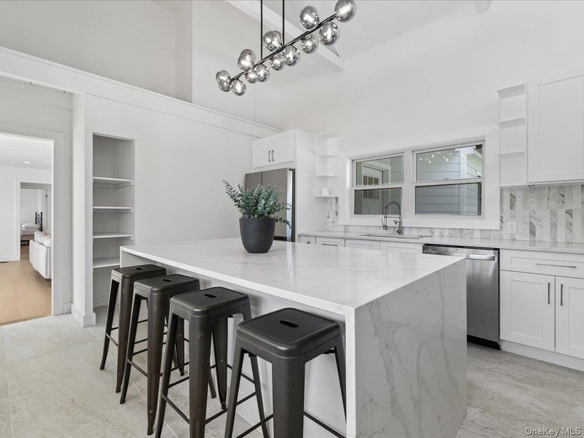 Just completed, this beautifully renovated transitional home is - photo 18