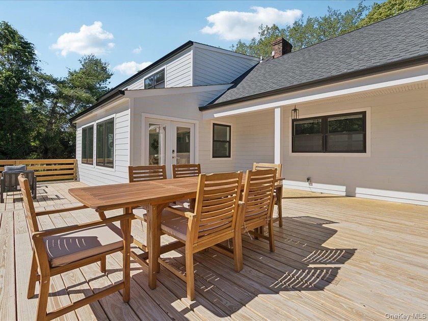 Just completed, this beautifully renovated transitional home is - photo 31