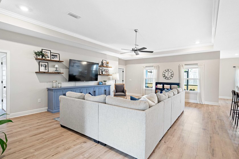 This beautifully upgraded home in the heart of Freeport blends - photo 8