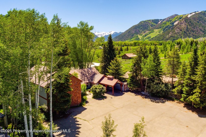 This 17,360 sq ft lot is your blank canvas in Aspen--ready for - photo 3