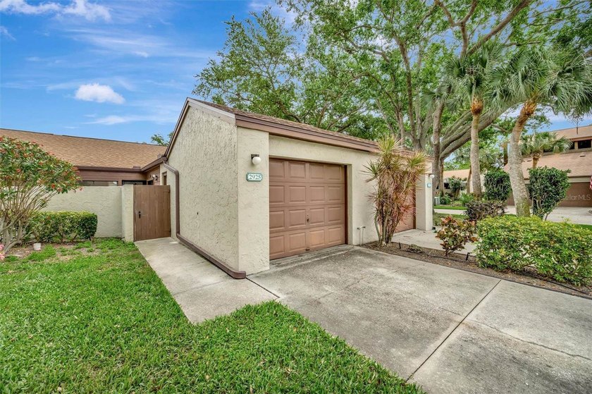 Virtually Staged. Welcome to 2925 Park Lake Drive in Forty Three - photo 2