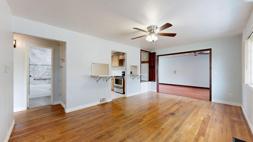 MLS# 293063 Charming and move-in ready, this 2 BD 1 BA home with - photo 3