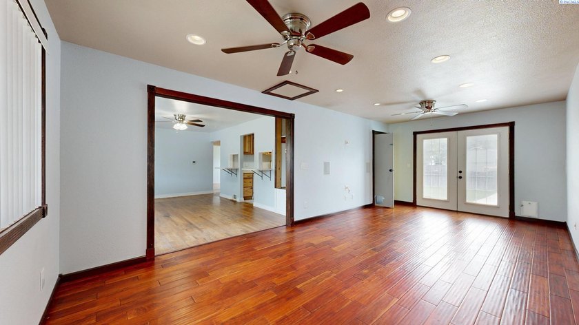 MLS# 293063 Charming and move-in ready, this 2 BD 1 BA home with - photo 6