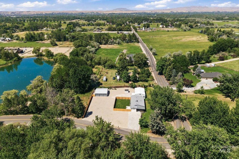 Rare opportunity to own an exceptional Eagle property with no - photo 6