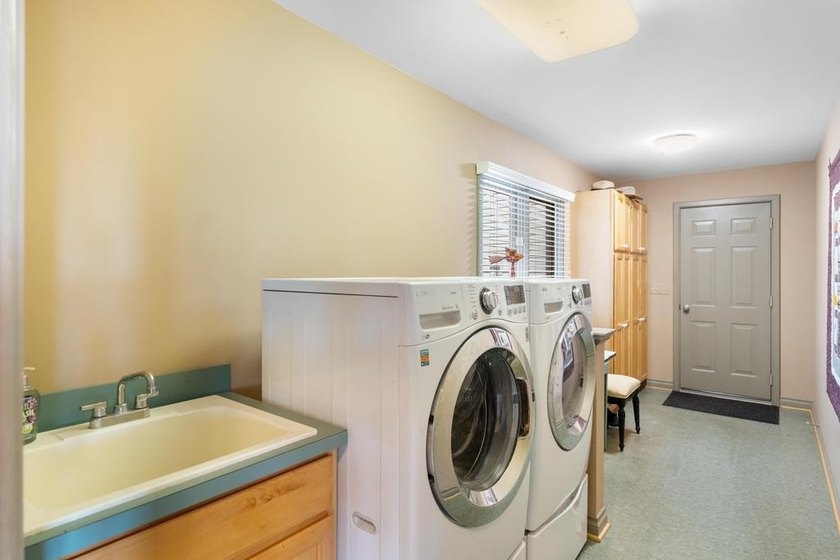 Custom-built home that includes a deeded parcel with 100 feet of - photo 29