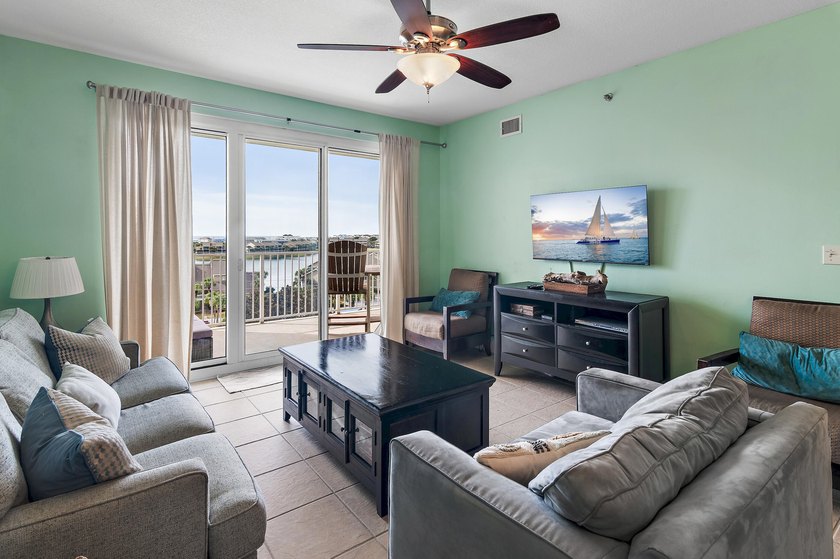 Experience elevated coastal living at 122 Seascape Blvd, Unit - photo 7