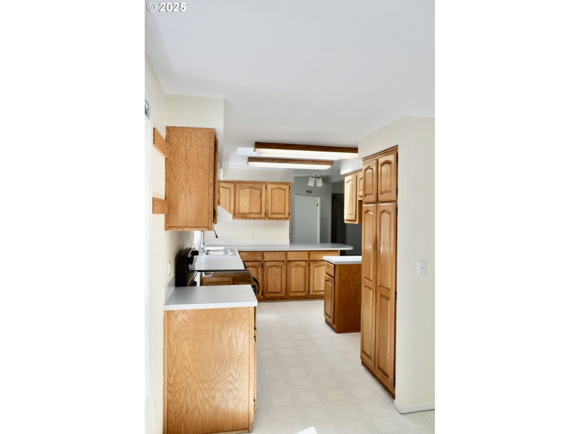 Private Country Retreat in Port Orford! Welcome to 42065 Vista - photo 7