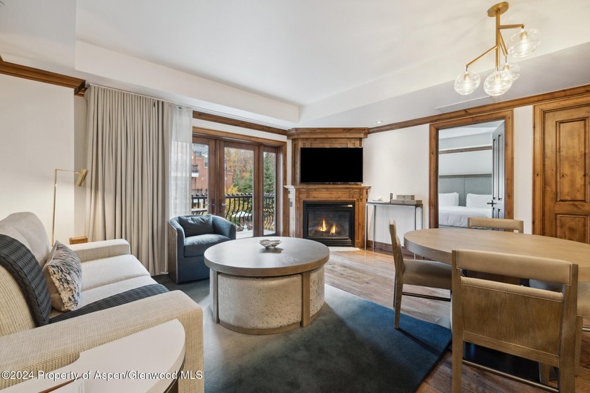2024 renovations completed (including new decor, furniture - photo 3