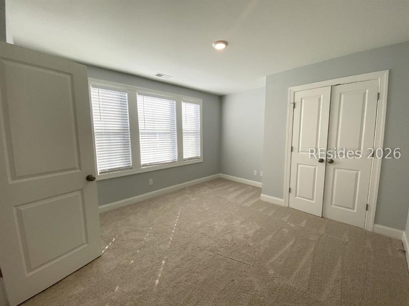Great location to all Bluffton has to offer! Newer and in great - photo 14