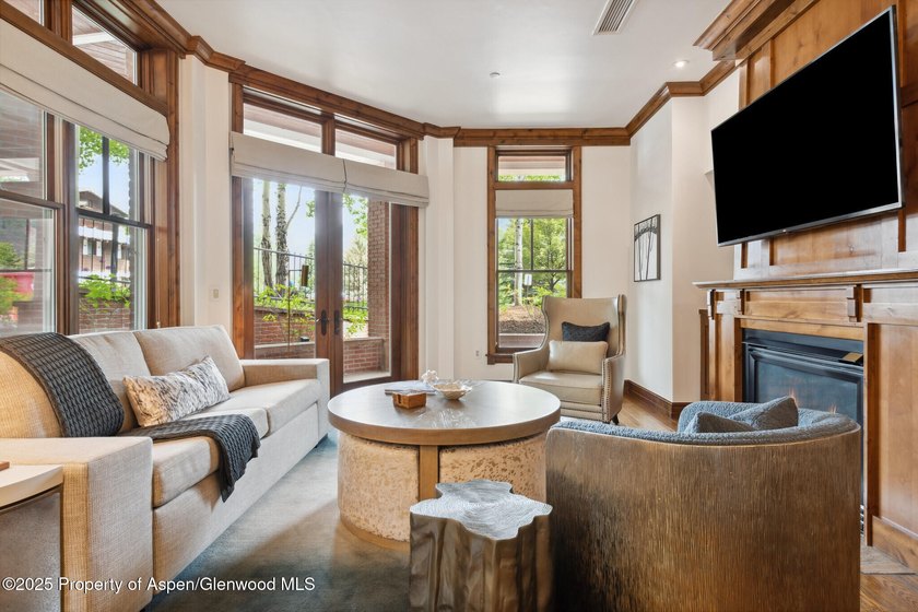 2024 renovations completed (including new decor, furniture - photo 5