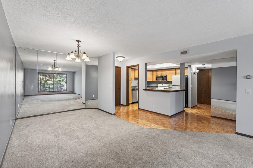 Experience comfortable, low-maintenance living in this - photo 6