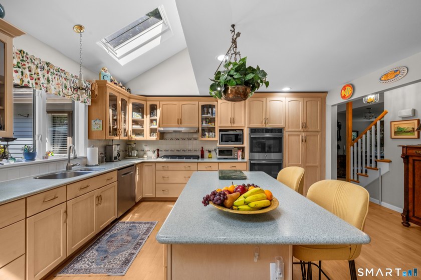 Come Invest in the newly listed spacious 5-bedroom, 3.5-bath - photo 6