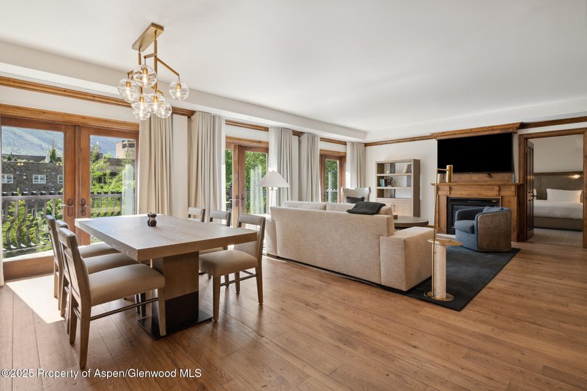2024 renovations completed (including new decor, furniture - photo 8