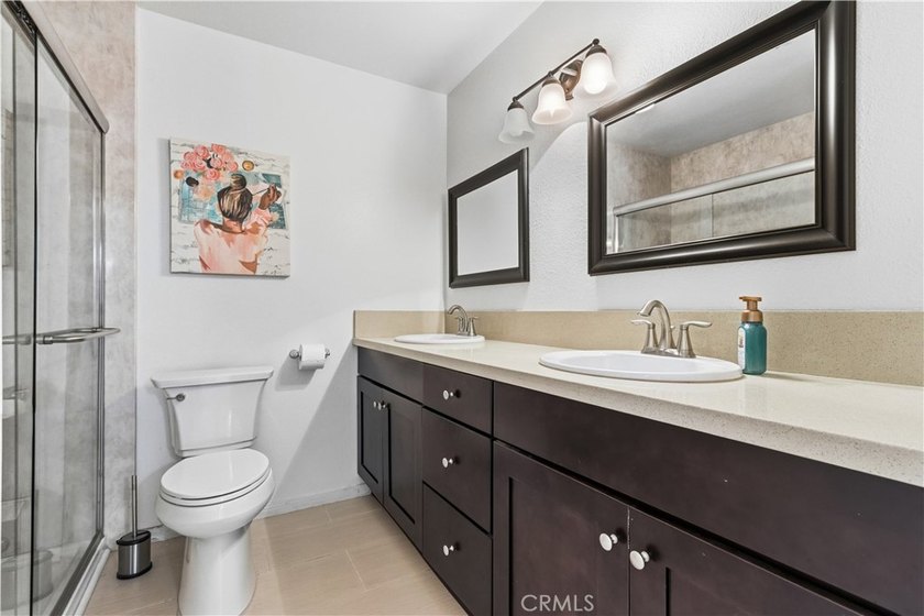 Picture your mornings starting in the custom updated kitchen - photo 14