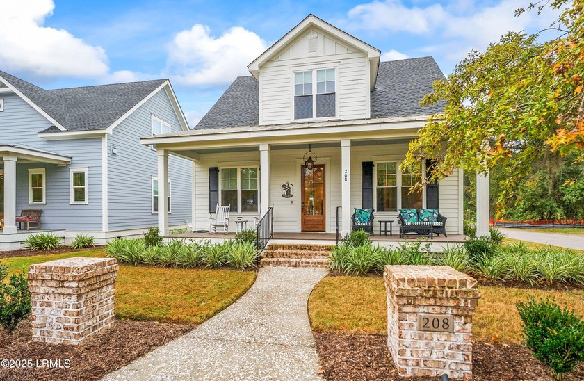 Welcome to this stunning Lowcountry home in the desirable - photo 4
