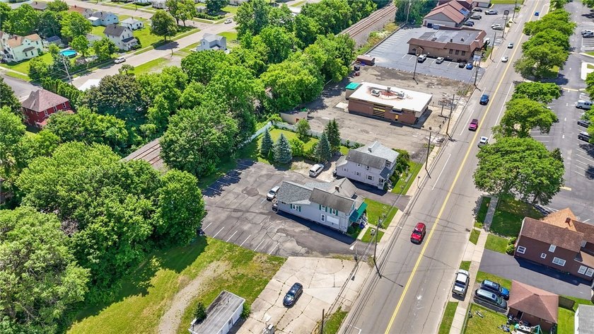 Mixed-use investment opportunity with over $30,000/year in - photo 10