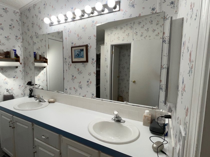 Motivated Seller!! All offers will be considered!! Welcome to - photo 33