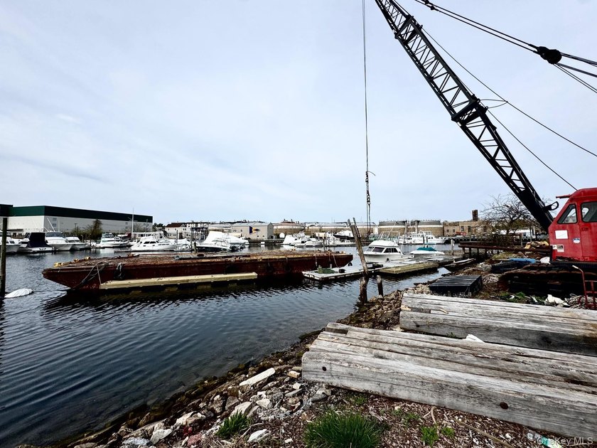 !Calling All Investors, Developers &amp; End-Users!!! HUGE 1+ Acre - photo 6
