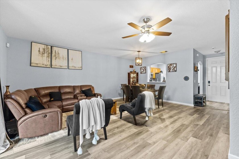 Discover effortless living in the gated community of Thousand - photo 16
