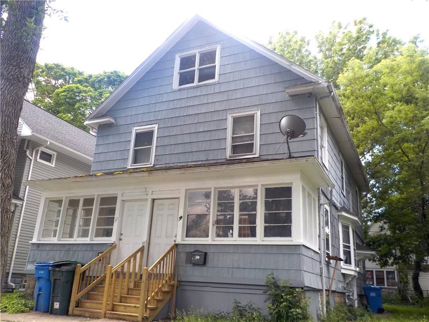 Welcome to this turn-key investment opportunity in the City of - photo 2