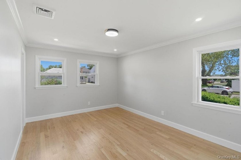 Welcome to 2934 Kinloch Road, a beautifully renovated 4-bedroom - photo 14