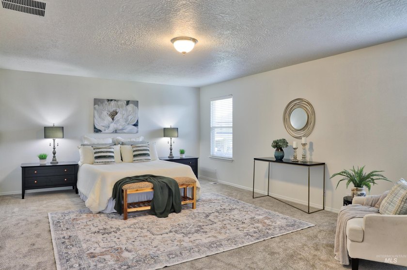 Nestled in Northwest Meridian, this updated home blends space - photo 8