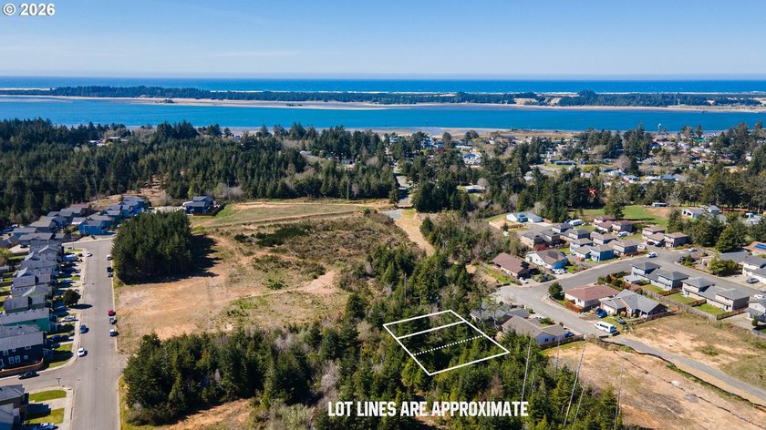 Take advantage of this rare opportunity to own a 0.09-acre - photo 7