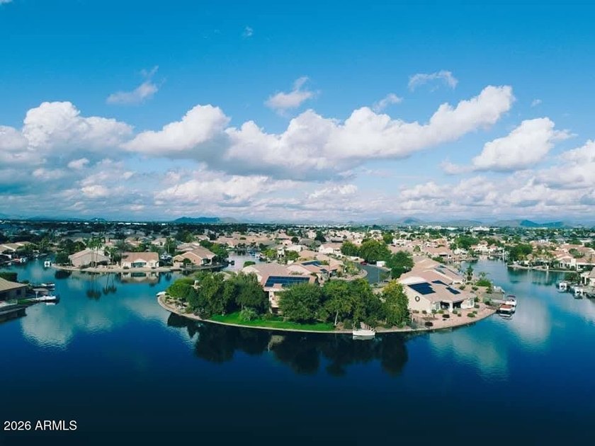 Welcome to Horseshoe Bay! This is a charming upgraded 3-bedroom - photo 33
