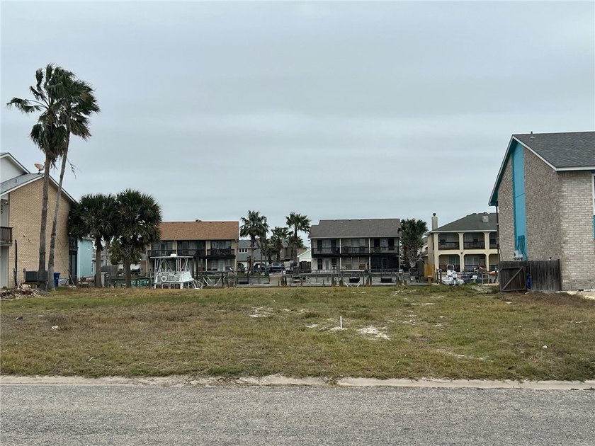 Discover an exceptional waterfront opportunity on North Padre - photo 12