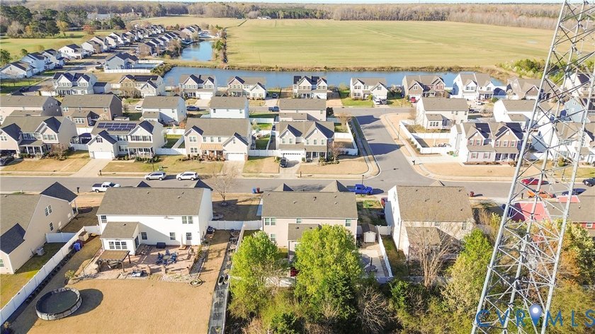 Nearly 3,500 square feet with a backyard built for entertaining - photo 50
