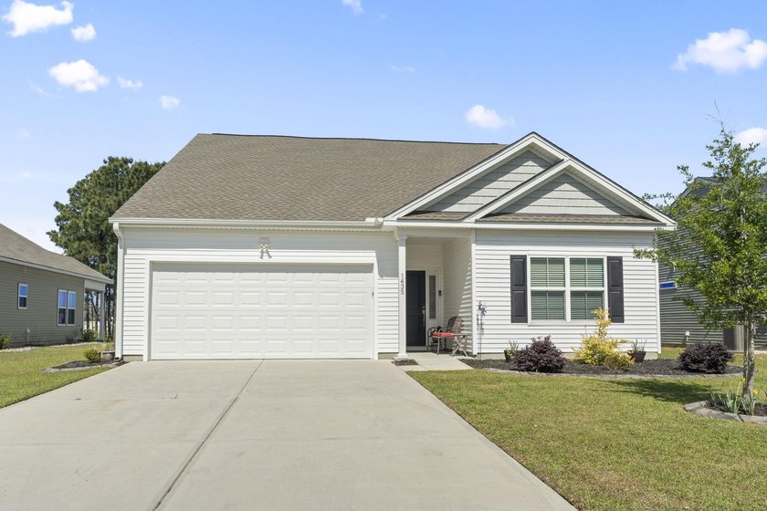 Four-bedroom, two-bathroom, single-story ranch home with pond - photo 36