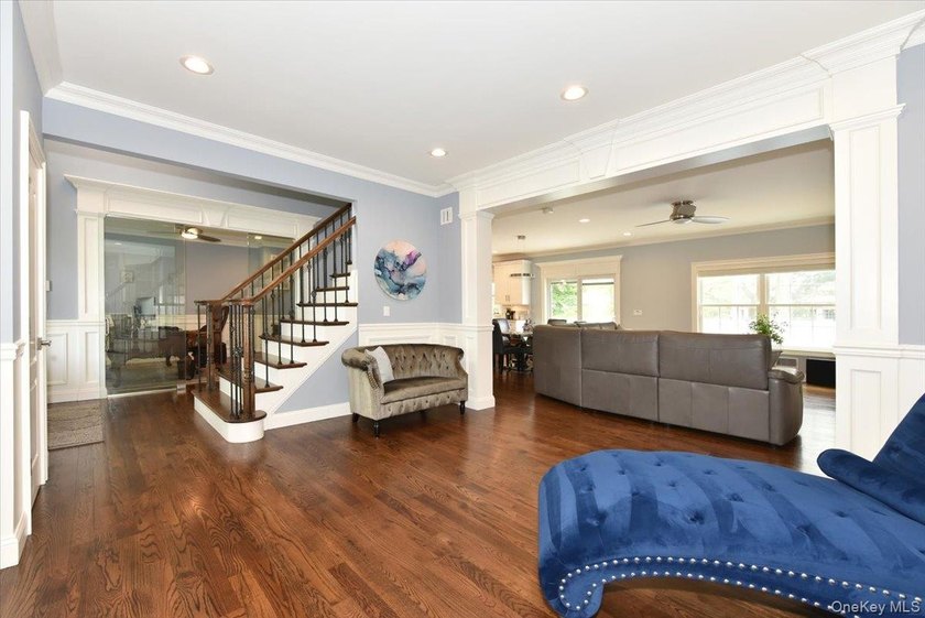 This Lee Kirsch custom-built colonial offers the perfect blend - photo 6