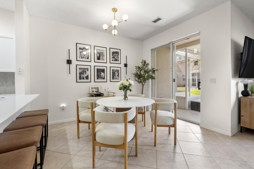 Beautifully updated 3-bedroom, 2.5-bath townhome in the gated - photo 12