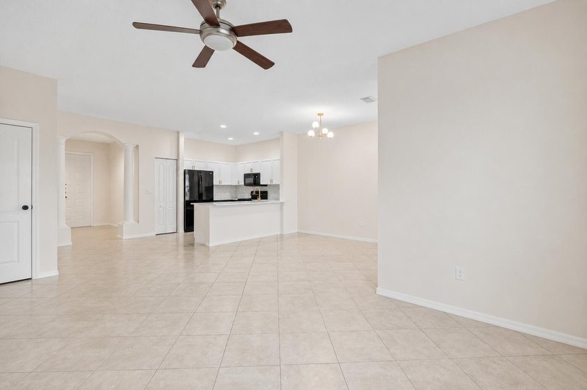 Beautifully updated 3-bedroom, 2.5-bath townhome in the gated - photo 14